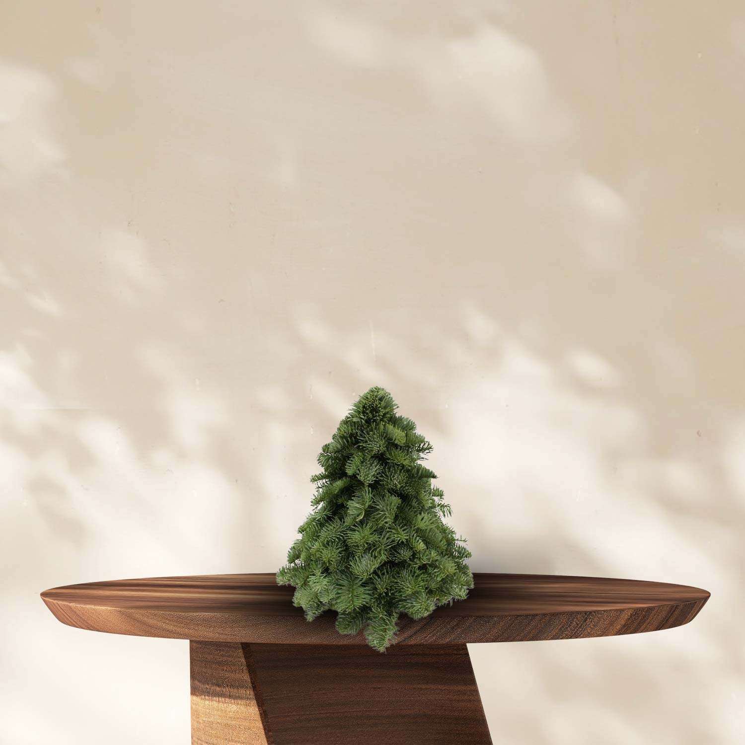 Kerstboom Nobilis op standaard - ↕30cm